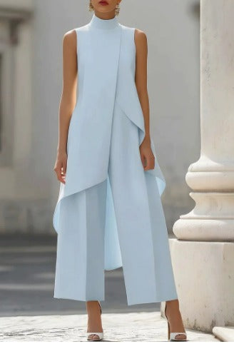 Catalina | Tuta elegante con collo alto e drappeggio asimmetrico