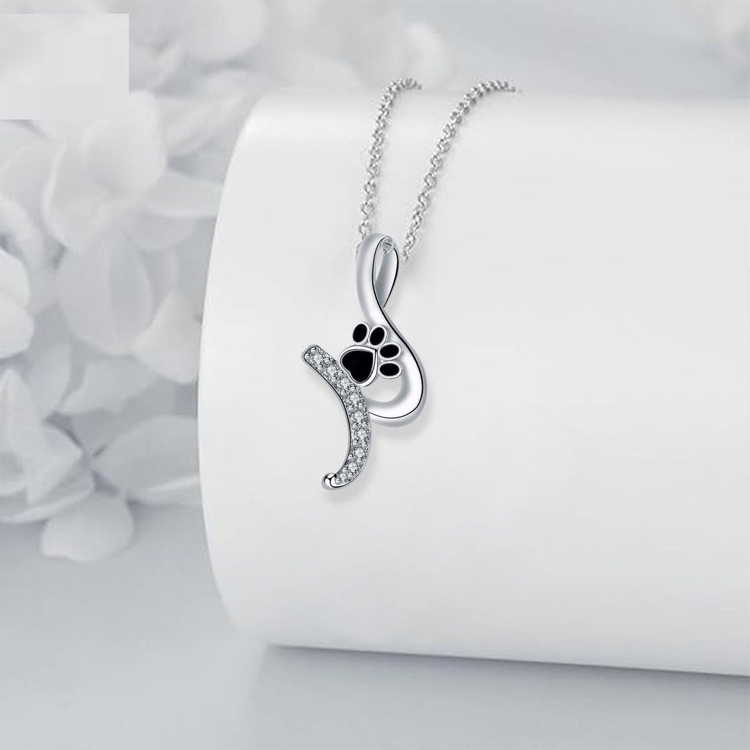 Collana con ciondolo a forma di impronta di zampa