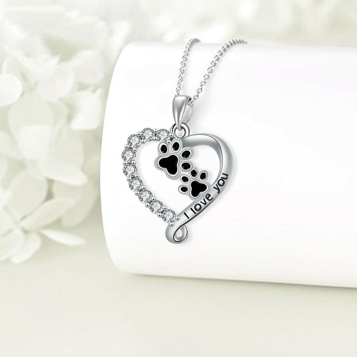 Collana con ciondolo a forma di cuore e zampa
