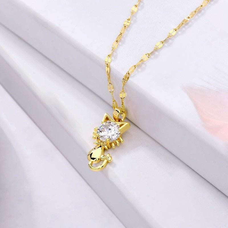 Collana con gatto placcata in oro con zirconi